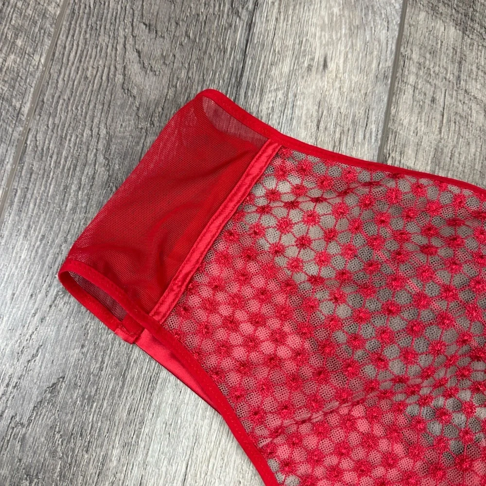 VS Red‎ Lace High Waisted Thong